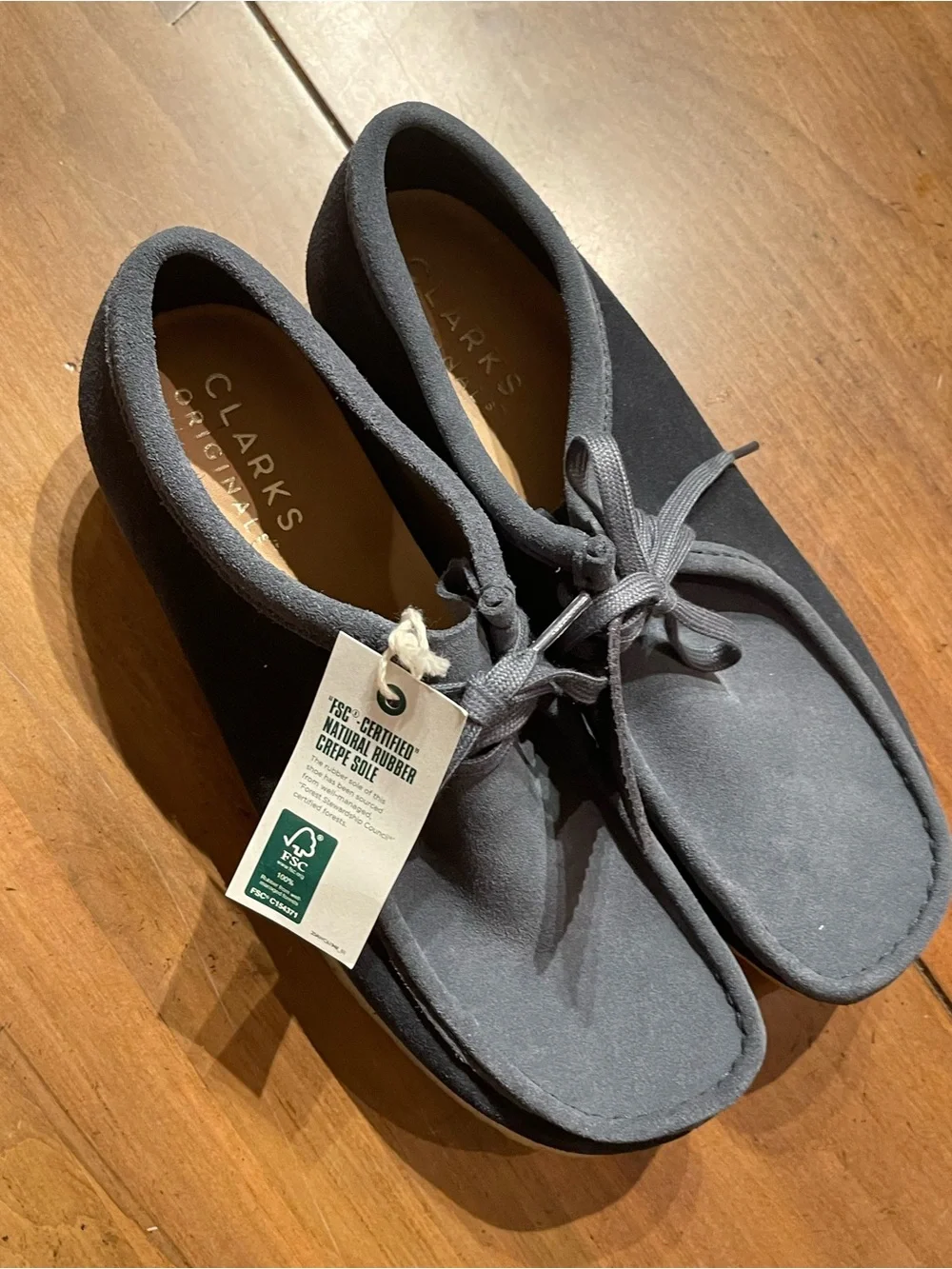 Clarks Men’s Blue/Charcoal Suede Chukka Wallabee Lace Shoes